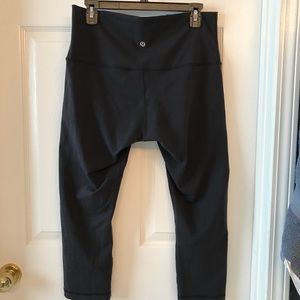 Lululemon Black winder under yoga pants